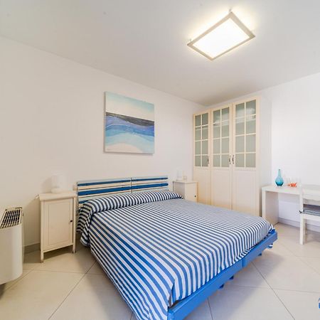 Lo Scalo Bed And Breakfast Marina Di Novaglie Alessano Kültér fotó
