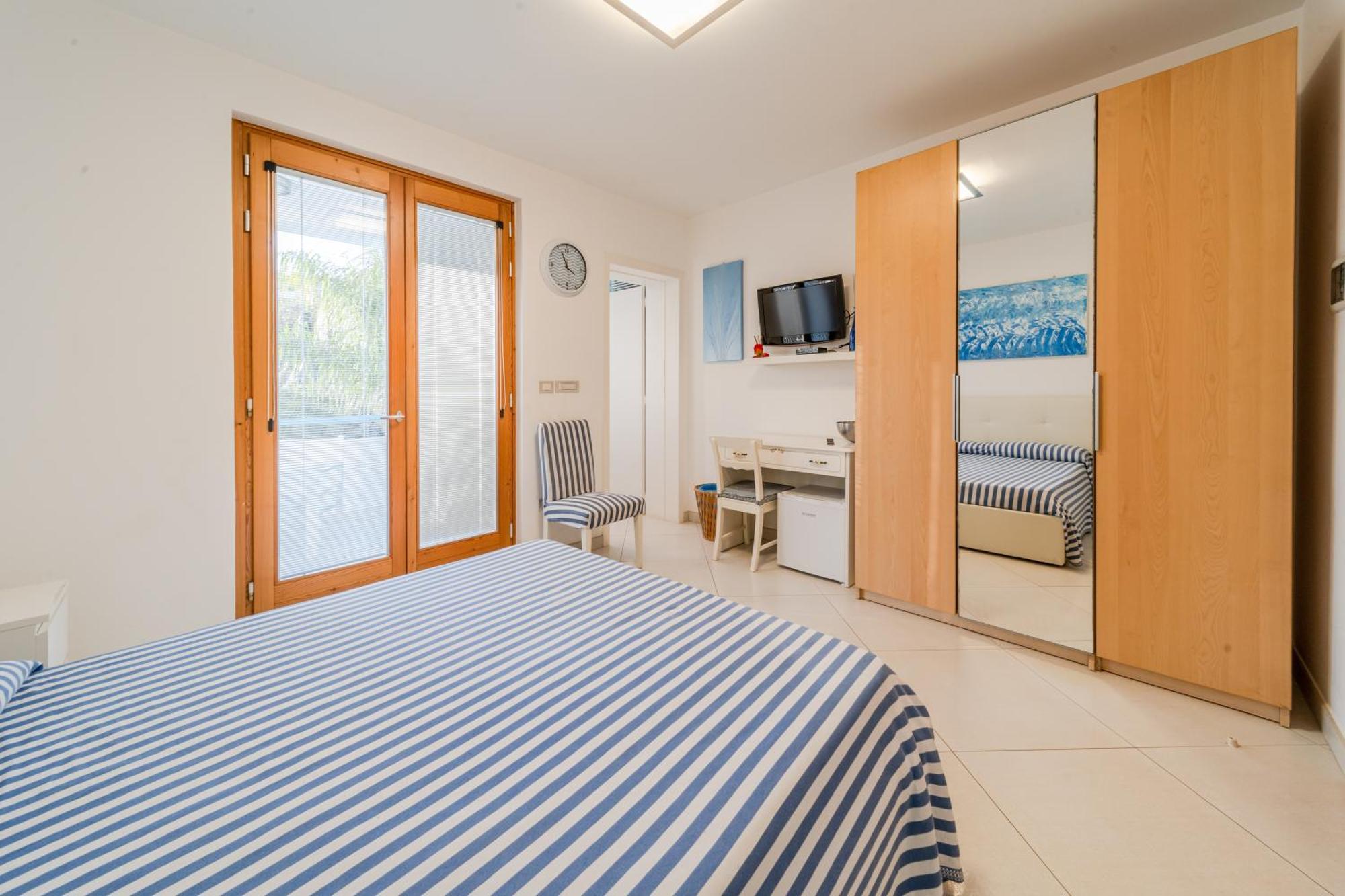 Lo Scalo Bed And Breakfast Marina Di Novaglie Alessano Kültér fotó